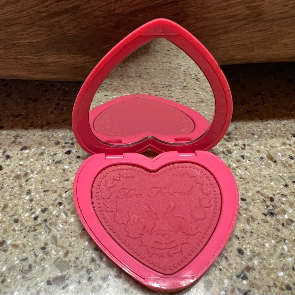 (Too Faced ) heart blush